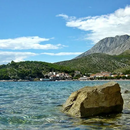 Mimoza * Drvenik (Split-Dalmatia)